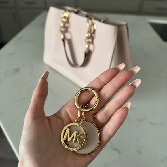 NWT Michael Kors Cynthia bag - Picture 4 of 7